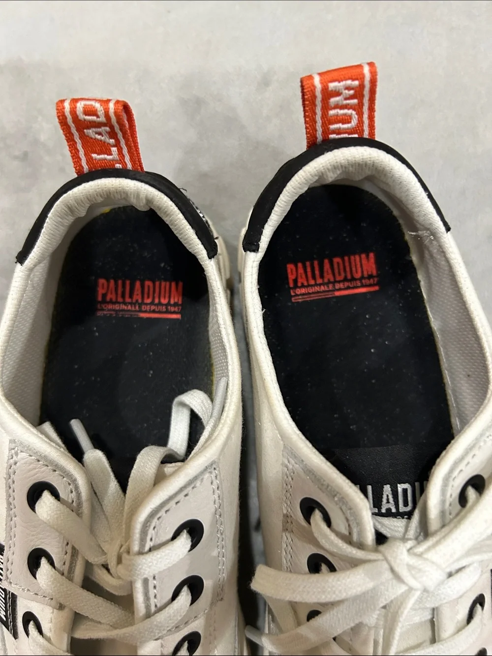 Palladium thick lug